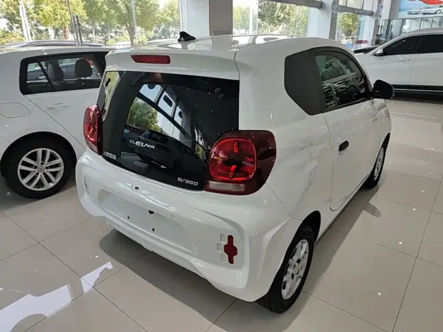 Roewe Clever — Фото автомобиля 6