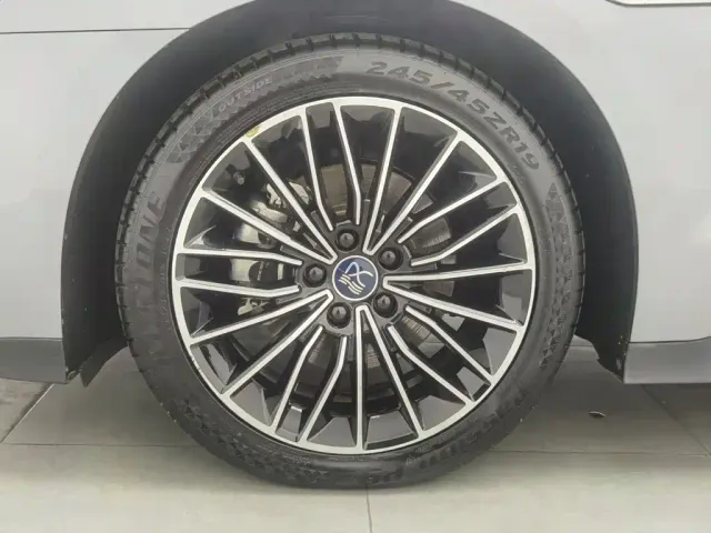 BYD Han — Фото автомобиля 17