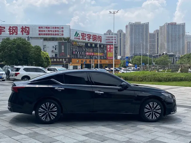 Nissan Teana — Фото автомобиля 4