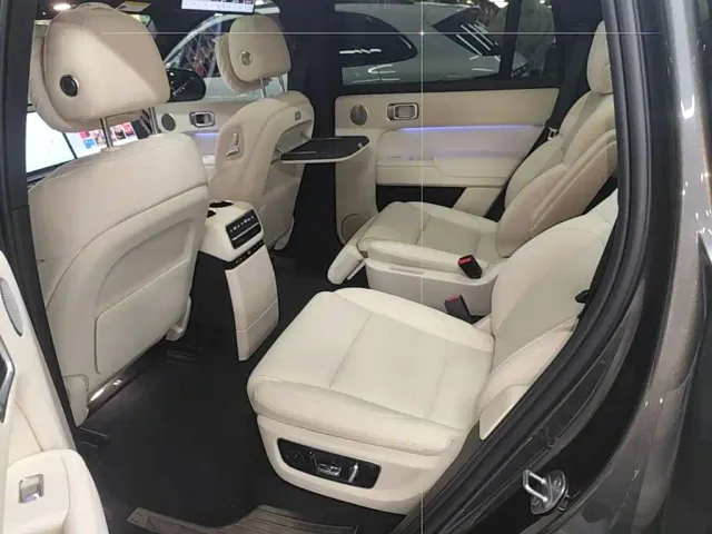 Li Auto L9 — Фото автомобиля 16