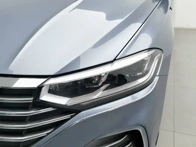 Volkswagen Lavida — Фото автомобиля 7