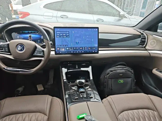 BYD Han — Фото автомобиля 12