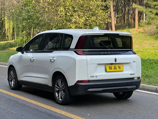 Bestune NAT — Фото автомобиля 5