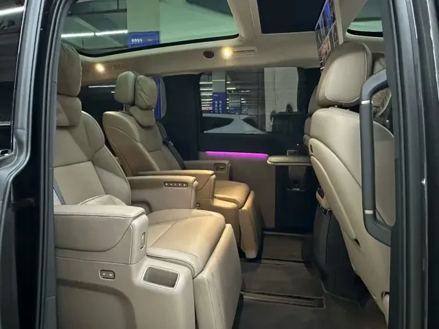 Li Auto MEGA — Фото автомобиля 9