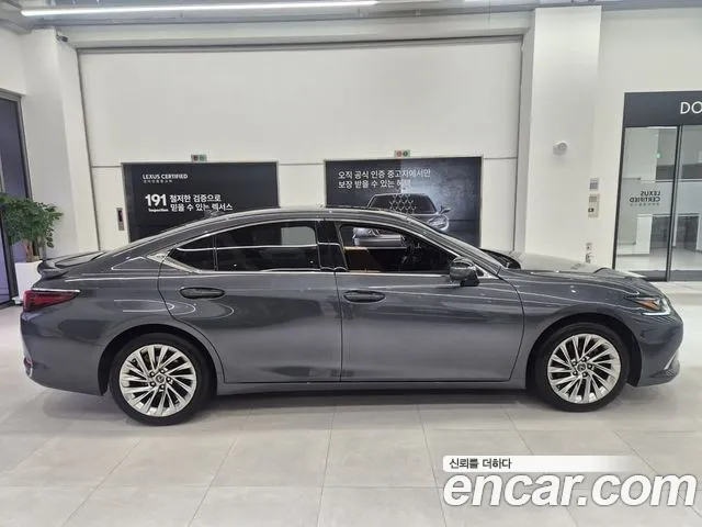 Lexus ES 7th Gen — Фото автомобиля 13