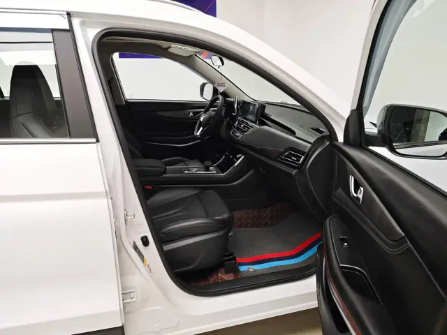 Changan CS75 — Фото автомобиля 11