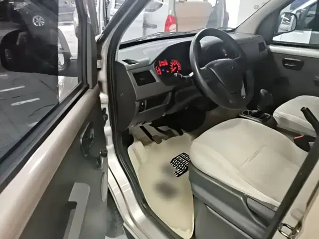 Wuling Rongguang S — Фото автомобиля 15