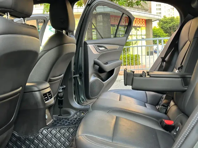 Cadillac CT5 — Фото автомобиля 20