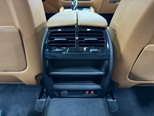 BMW 5 Series — Фото автомобиля 24