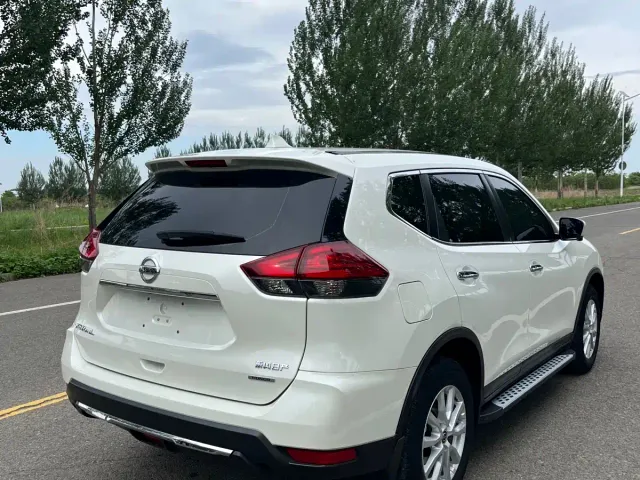 Nissan X-Trail — Фото автомобиля 7