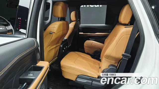 Ford Expedition — Фото автомобиля 18