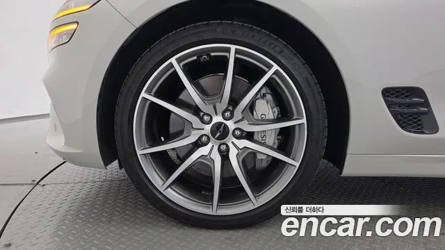 Genesis G70 Новый G70 Бензин 2.5T 4WD — Фото автомобиля 4
