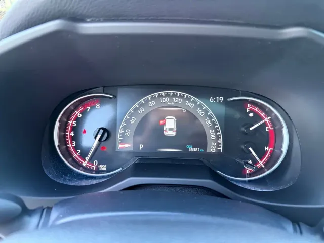 Toyota RAV4 — Фото автомобиля 11