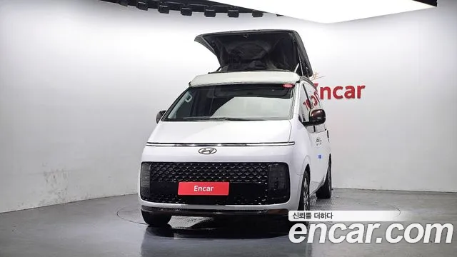 Hyundai Staria Staria 2WD автодом — Фото автомобиля 3