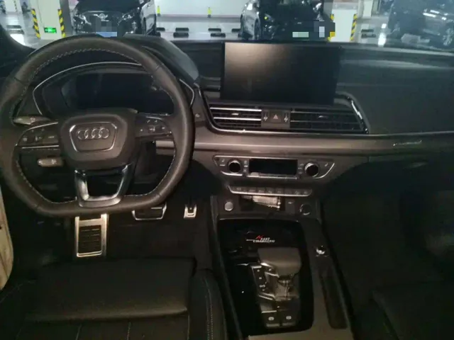 Audi Q5L — Фото автомобиля 5