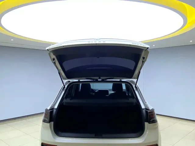 Volkswagen T-Roc — Фото автомобиля 6