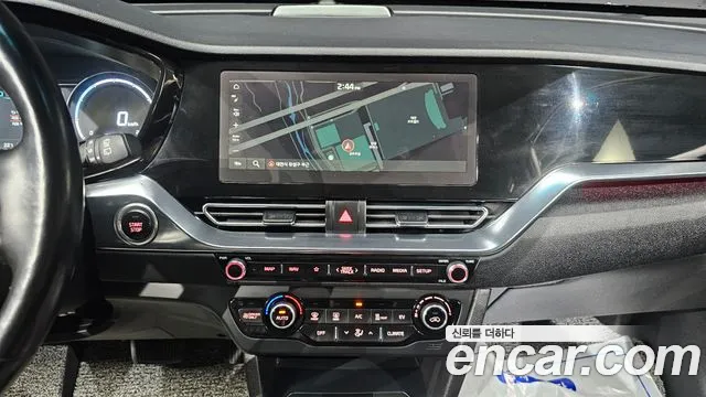 Kia Niro — Фото автомобиля 19