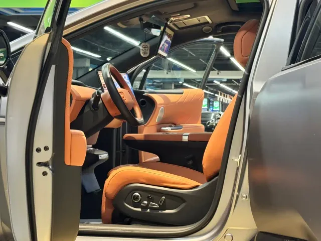 Changan Qiyuan E07 — Фото автомобиля 6