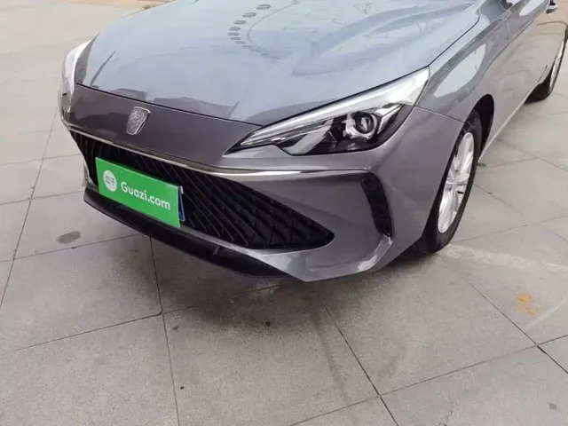 Roewe i5 — Фото автомобиля 23