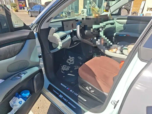 IM Motors LS6 — Фото автомобиля 17