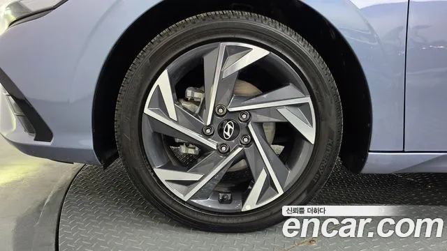 Hyundai AVANTE Новый Avante (CN7) — Фото автомобиля 5