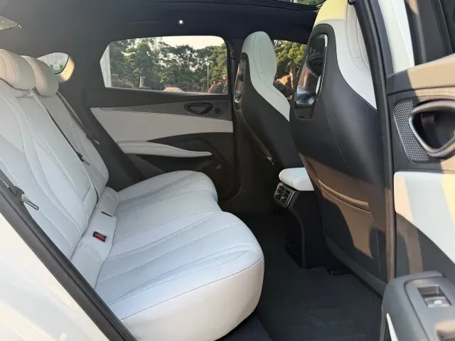 BYD Seal 06 — Фото автомобиля 17