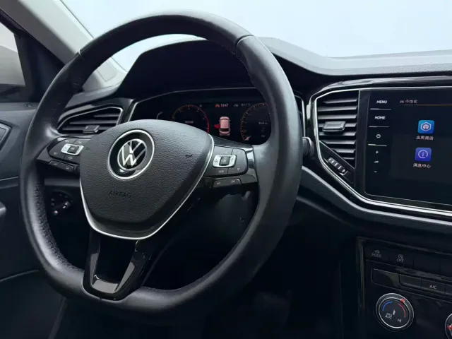 Volkswagen T-Roc — Фото автомобиля 12