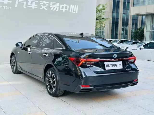 Toyota Avalon — Фото автомобиля 16