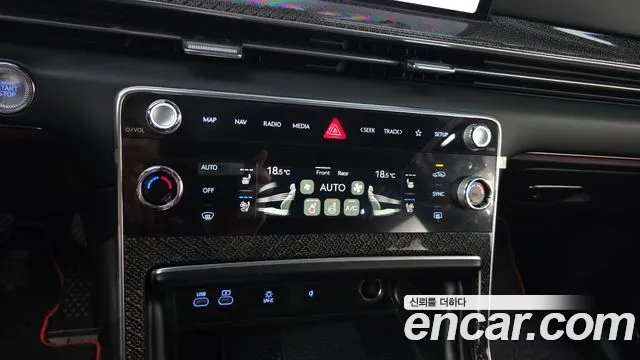 Genesis GV80 — Фото автомобиля 17