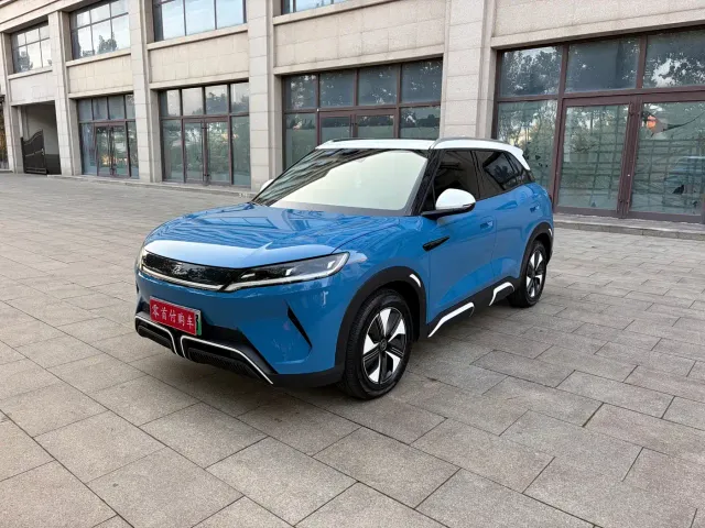 Фотография автомобиля — BYD Yuan UP
