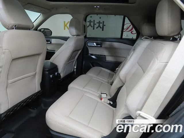 Ford Explorer — Фото автомобиля 9
