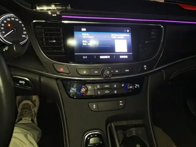 Buick LaCrosse — Фото автомобиля 13