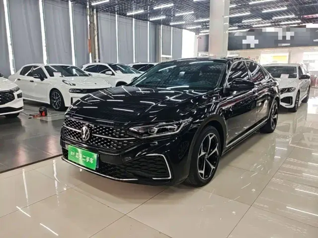 Фотография автомобиля — Volkswagen Passat