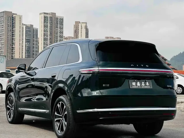 Aito M7 — Фото автомобиля 10