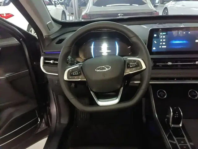 Chery Tiggo 8 — Фото автомобиля 10