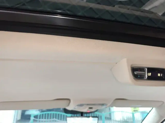 Mercedes-Benz Mercedes-Benz V-Class 2021 V 260 L Long Wheelbase Luxury Edition — Фото автомобиля 14
