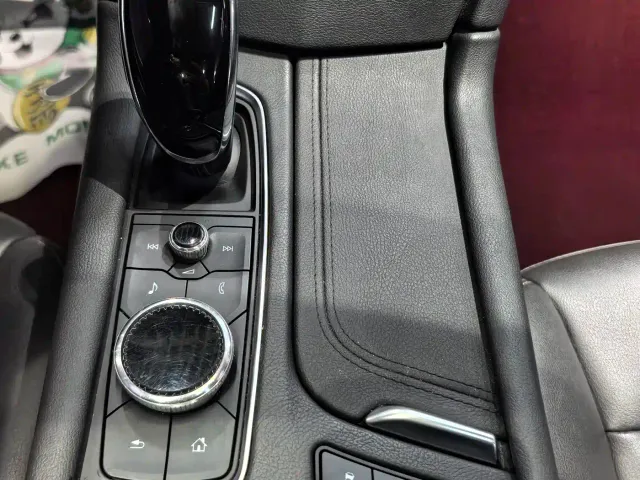 Cadillac XT5 — Фото автомобиля 14
