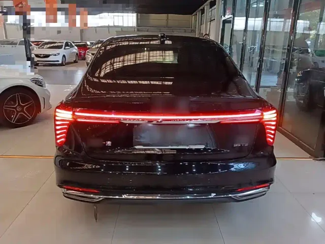 Hongqi H5 — Фото автомобиля 5