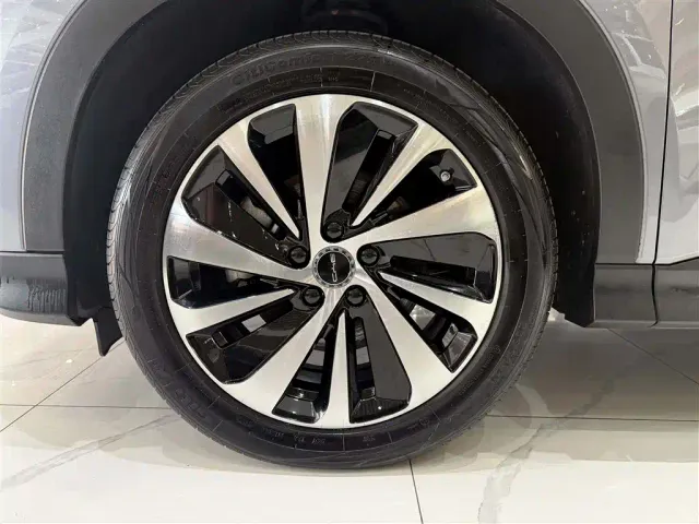 BYD Song PLUS — Фото автомобиля 9