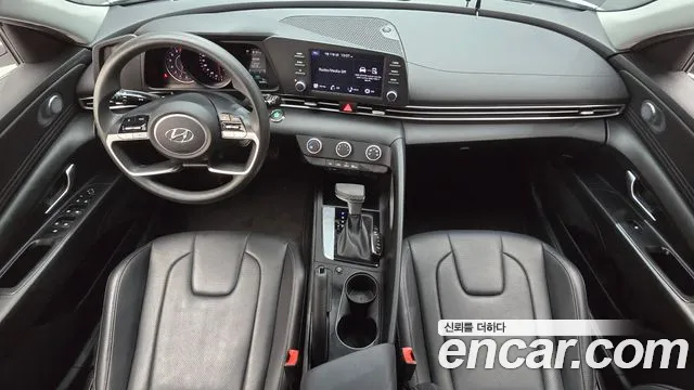 Hyundai Avante CN7 — Фото автомобиля 10