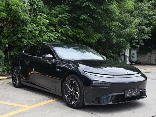 Xpeng P7 — Фото автомобиля 3