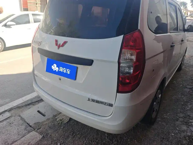 Wuling Hongguang — Фото автомобиля 3