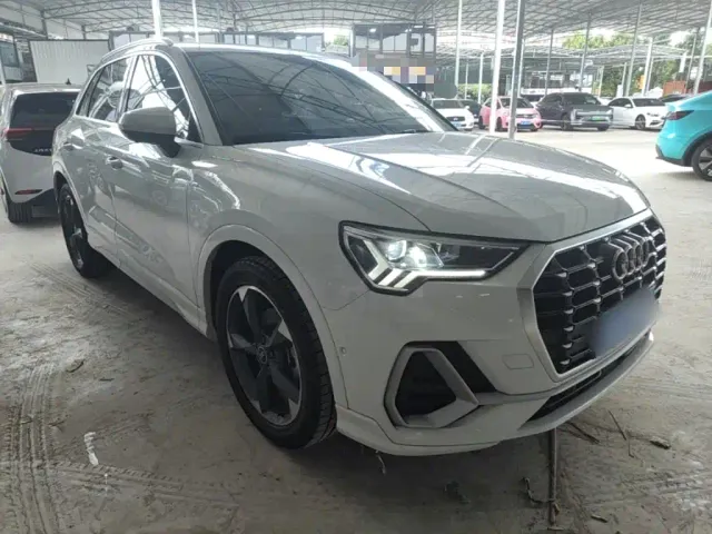 Audi Q3 — Фото автомобиля 3
