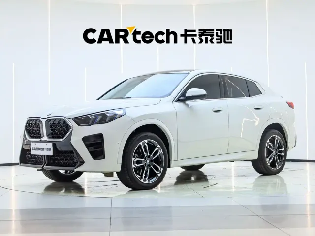 Фотография автомобиля — BMW X2