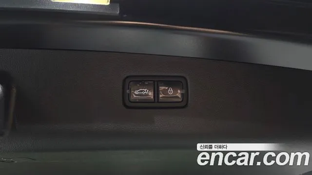 Genesis GV70 — Фото автомобиля 26