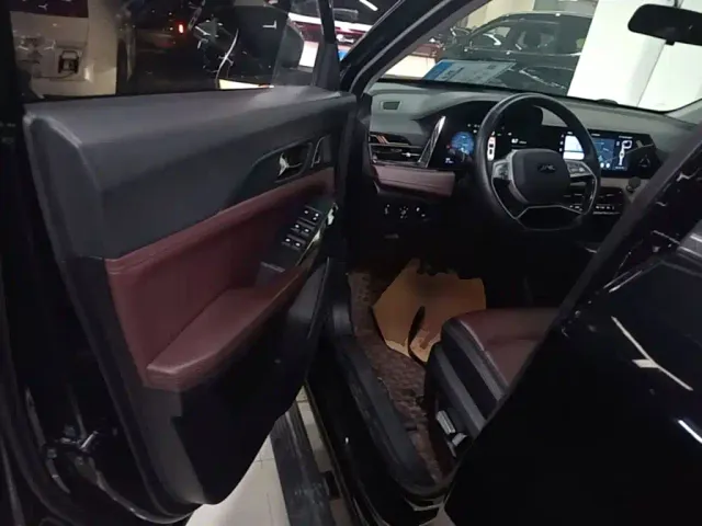 JAC Motors JAC X8 PLUS — Фото автомобиля 15