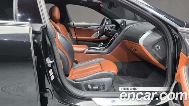 BMW 8-Series — Фото автомобиля 24