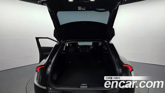 Kia EV6 — Фото автомобиля 24