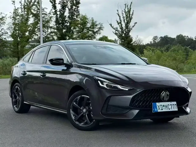 MG MG5 2021 300TGI DCT Youth Luxury Trend Edition — Фото автомобиля 3