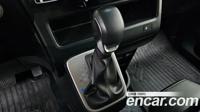 Hyundai Staria — Фото автомобиля 12